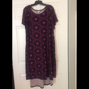 🦄 LuLaRoe Carly in Leggings material!